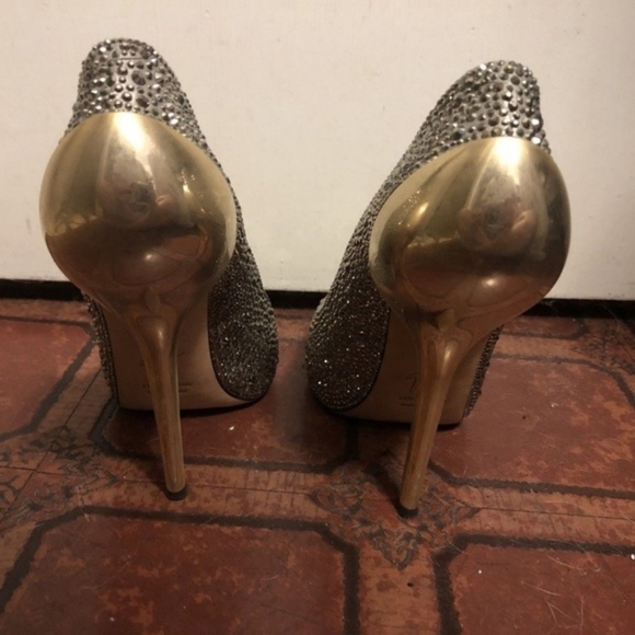 GIUSEPPE ZANOTTI sz 37 US sz 6-6.5 SWAROVSKI Heels - Picture 7 of 8